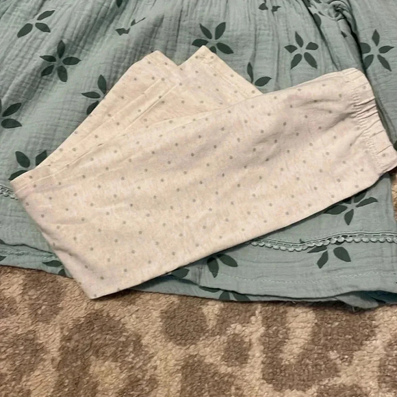 Jessica Simpson - Green Top and Leggings Set 4t - Picture 2 of 8